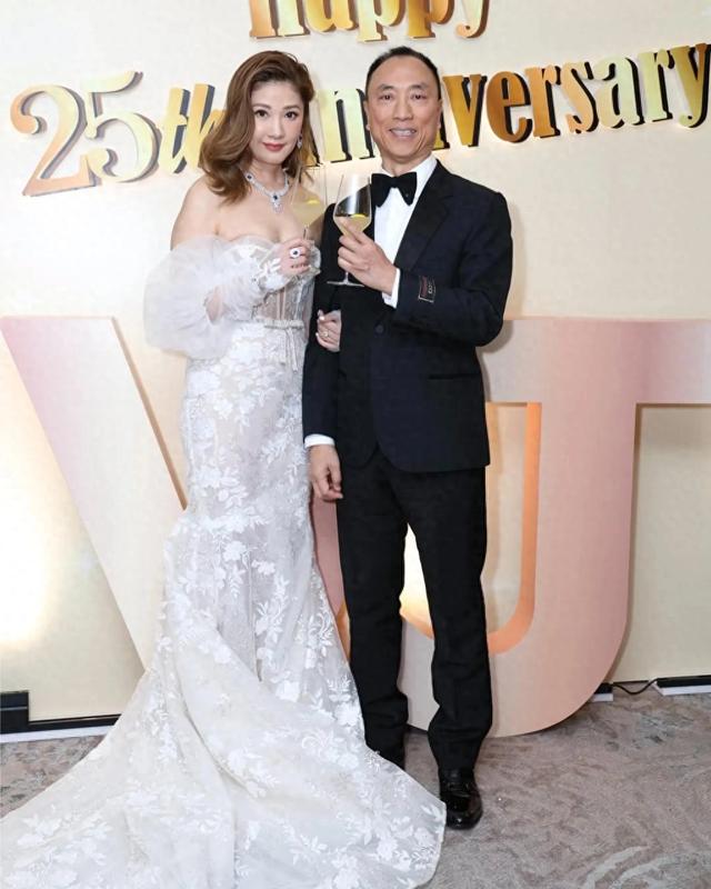 前港姐老公突发意外,发现鸡蛋般大肿瘤或将退出《中年好声音4》