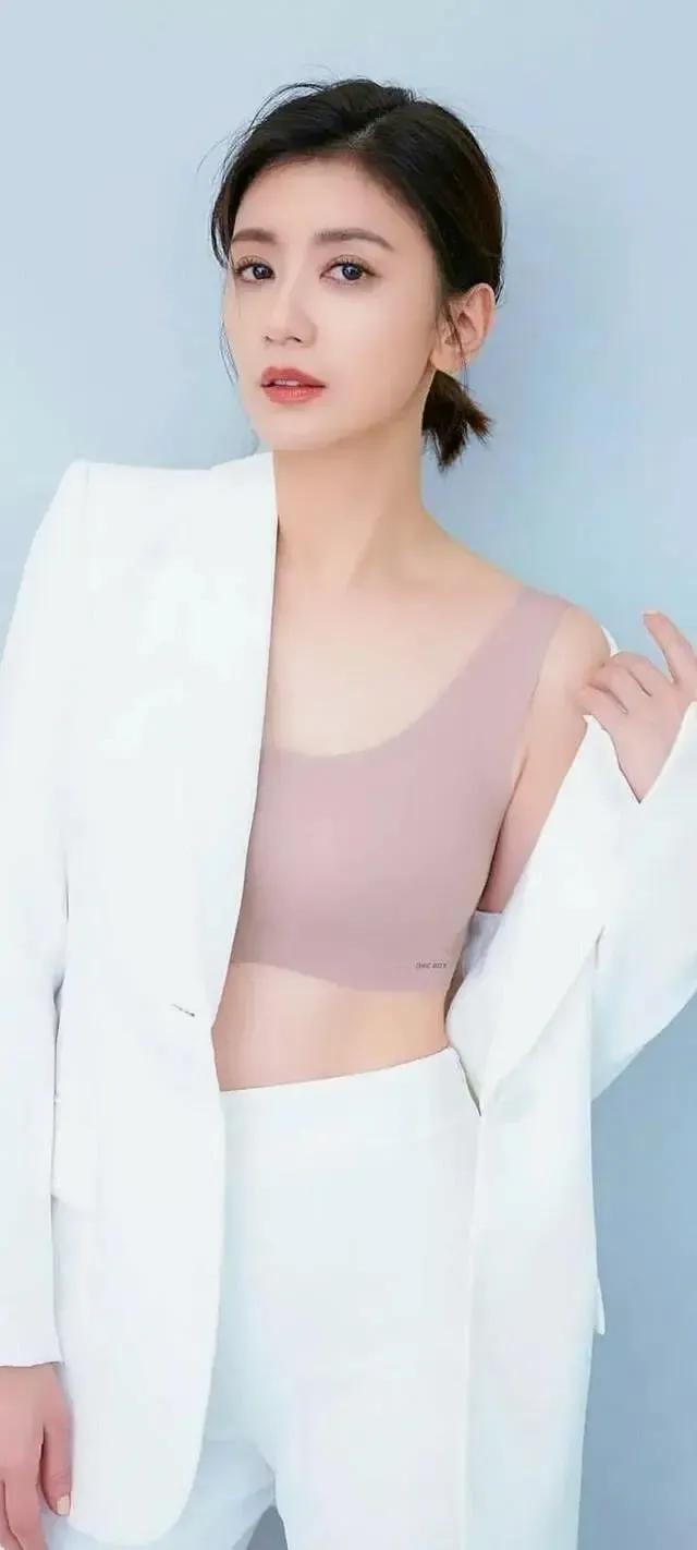 美图欣赏：贾静雯