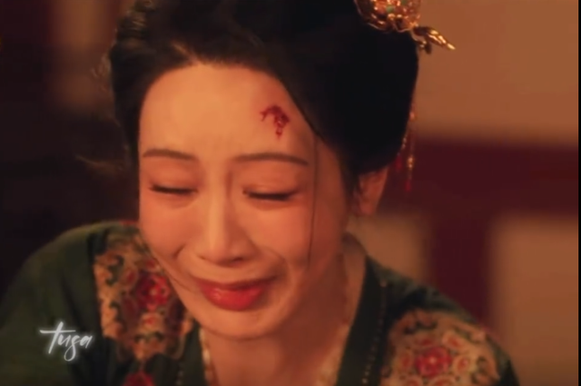 当“肿胀脸”混进古装剧，盛世美颜被打回原形，李现再强也没用！