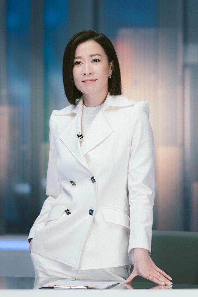 50岁三届视后停车场黑面狂骂一线女星被全程直击，网民：好夸张！