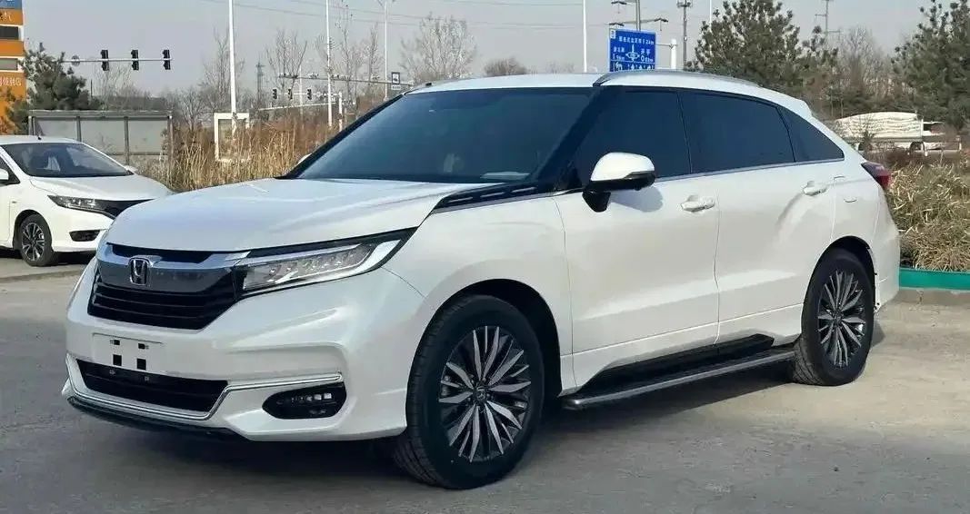 本田掀桌子！2.0T爆261马力，操控给力空间大，惠后16.48万元起