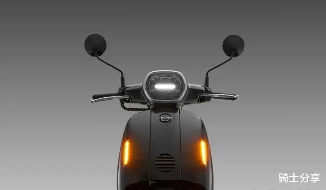 售价7980元，阳光50上市，近期蓝牌小踏板最便宜车型！