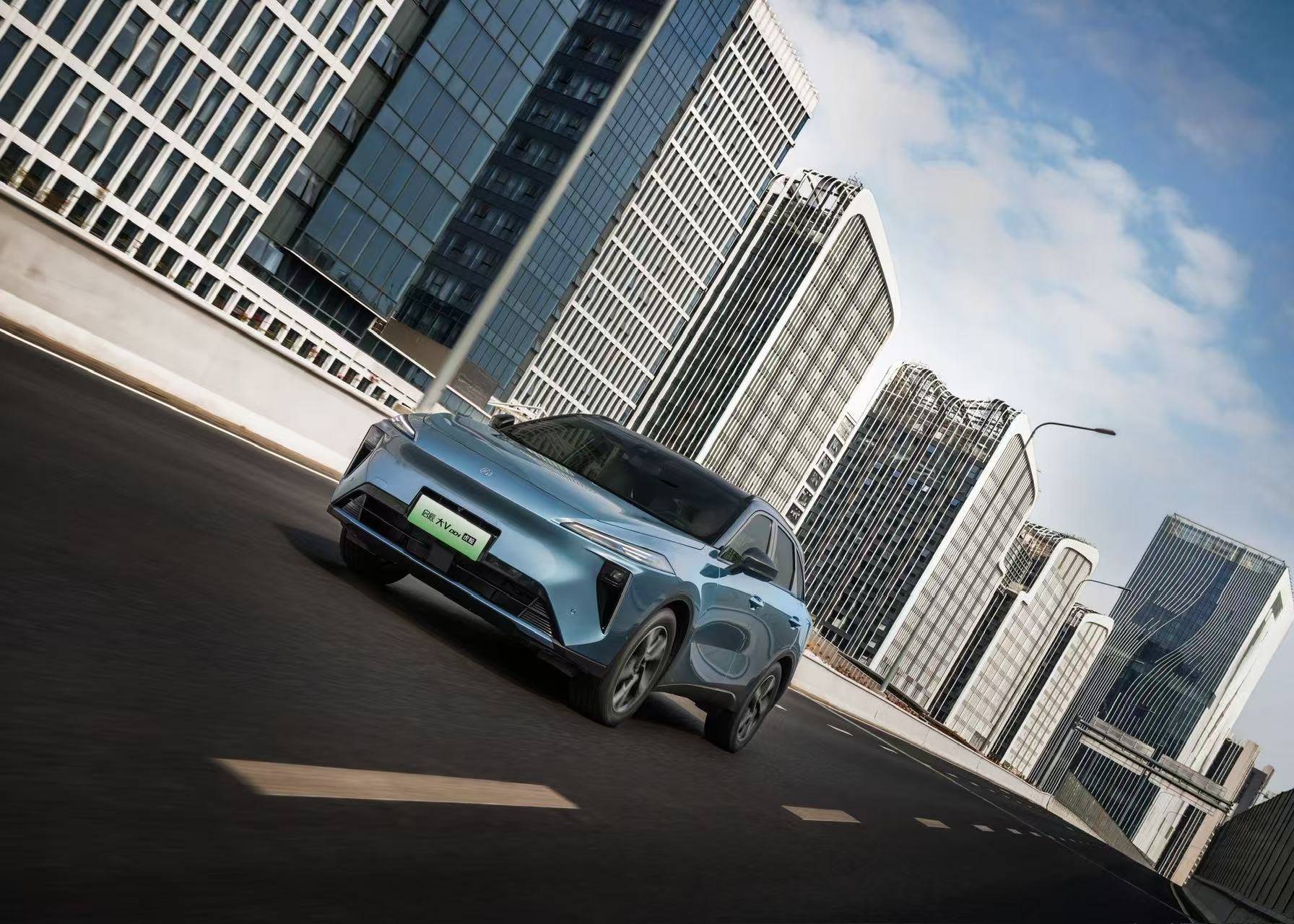 动力强底盘稳,9.99万元起,2026款启辰大V DD-i虎鲸正式上市