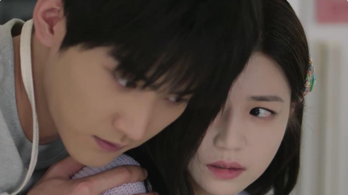 离婚不到一年，陈晓瘦到认不出，陈妍希携年下男主杀回来了