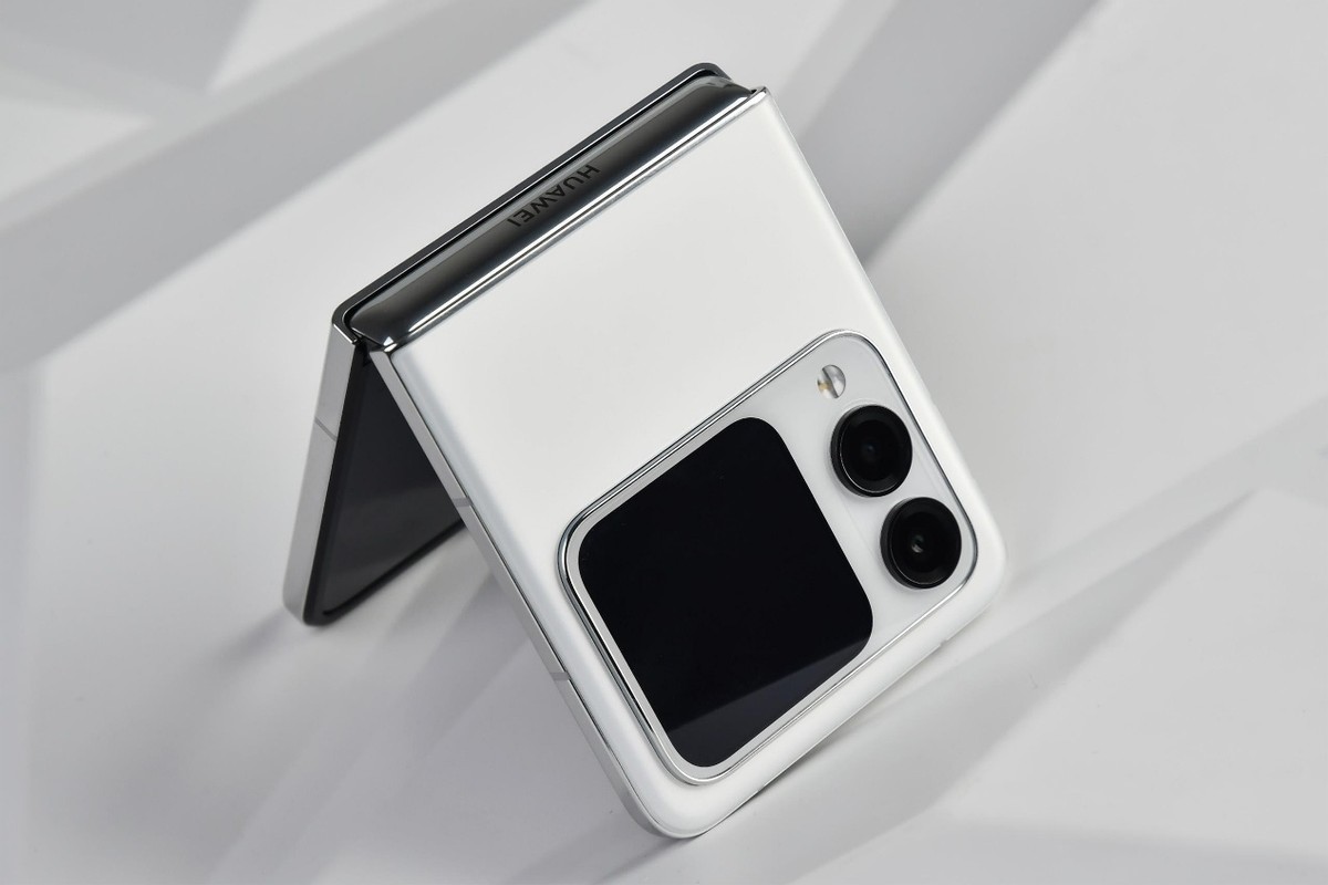 預算3000元想買折疊屏？這三款就行，最低無國補僅需2899元