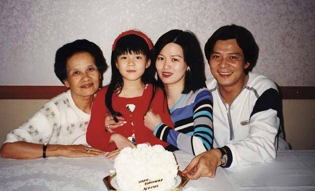 香港知名男星宣布退出娱乐圈，妻子离世五年未走出丧妻阴霾