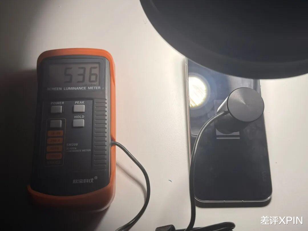 用了幾天華為Mate80 Pro Max，我感覺它堆料有點過猛了