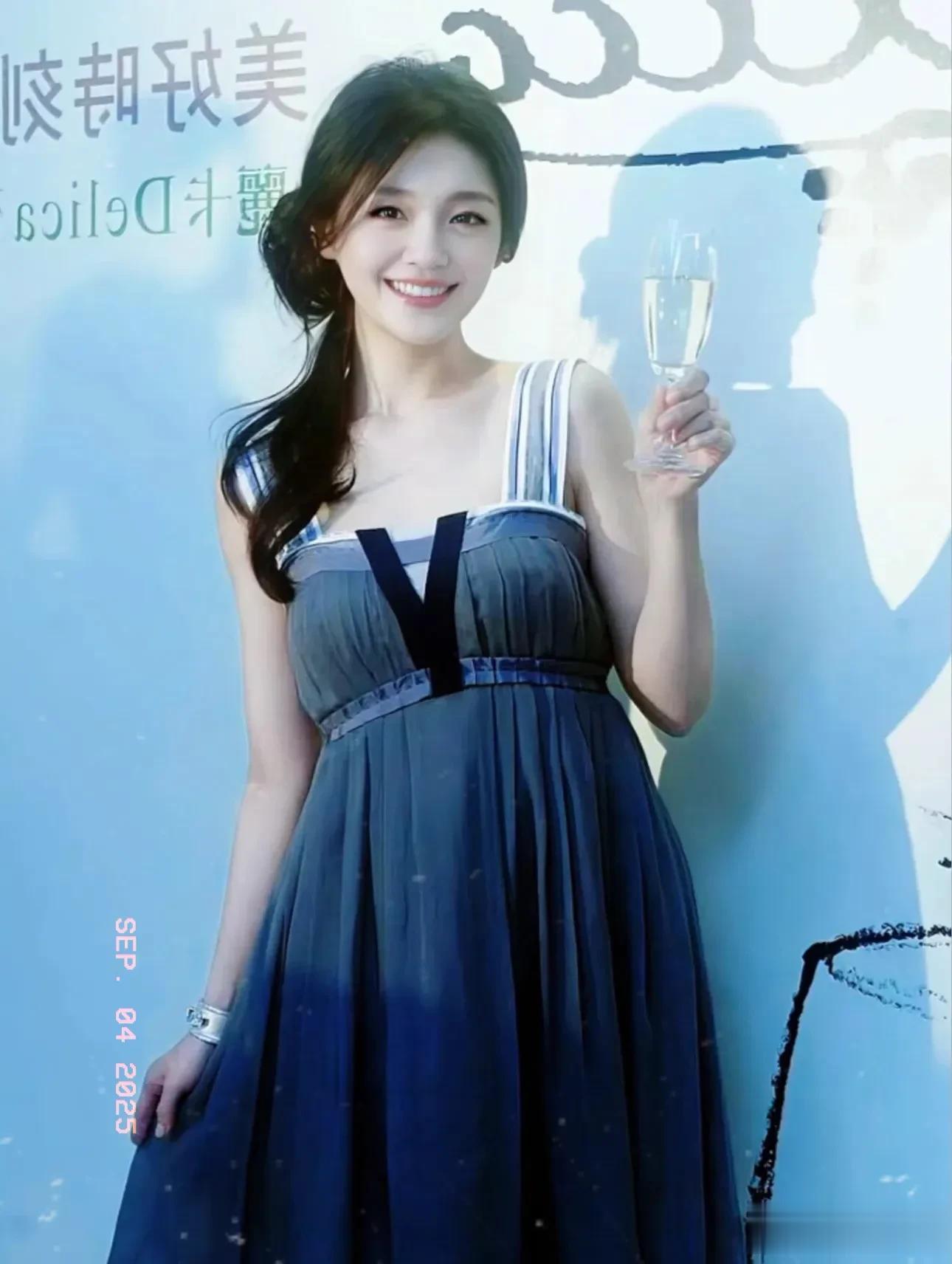 大S粉丝早上七点在大S墓地偶遇具俊晔，网友担心具俊晔想不开！