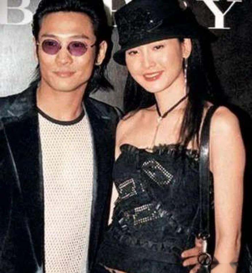 离婚8年再看程愫和傅程鹏，一个身价过亿，一个证实刘亦菲没说错