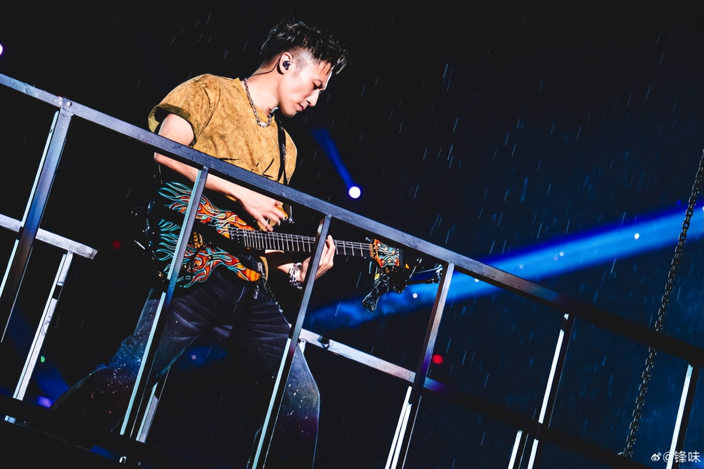 刘嘉玲调侃谢霆锋：广州暴雨为何不暂停演唱会？谢霆锋回复超搞笑