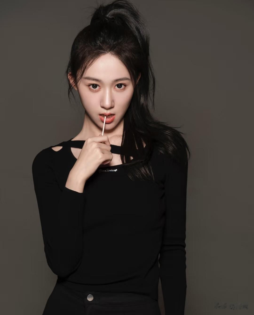 新晋短剧一姐李柯以连续登顶Wetrue演员榜！成为男女总榜断层第一