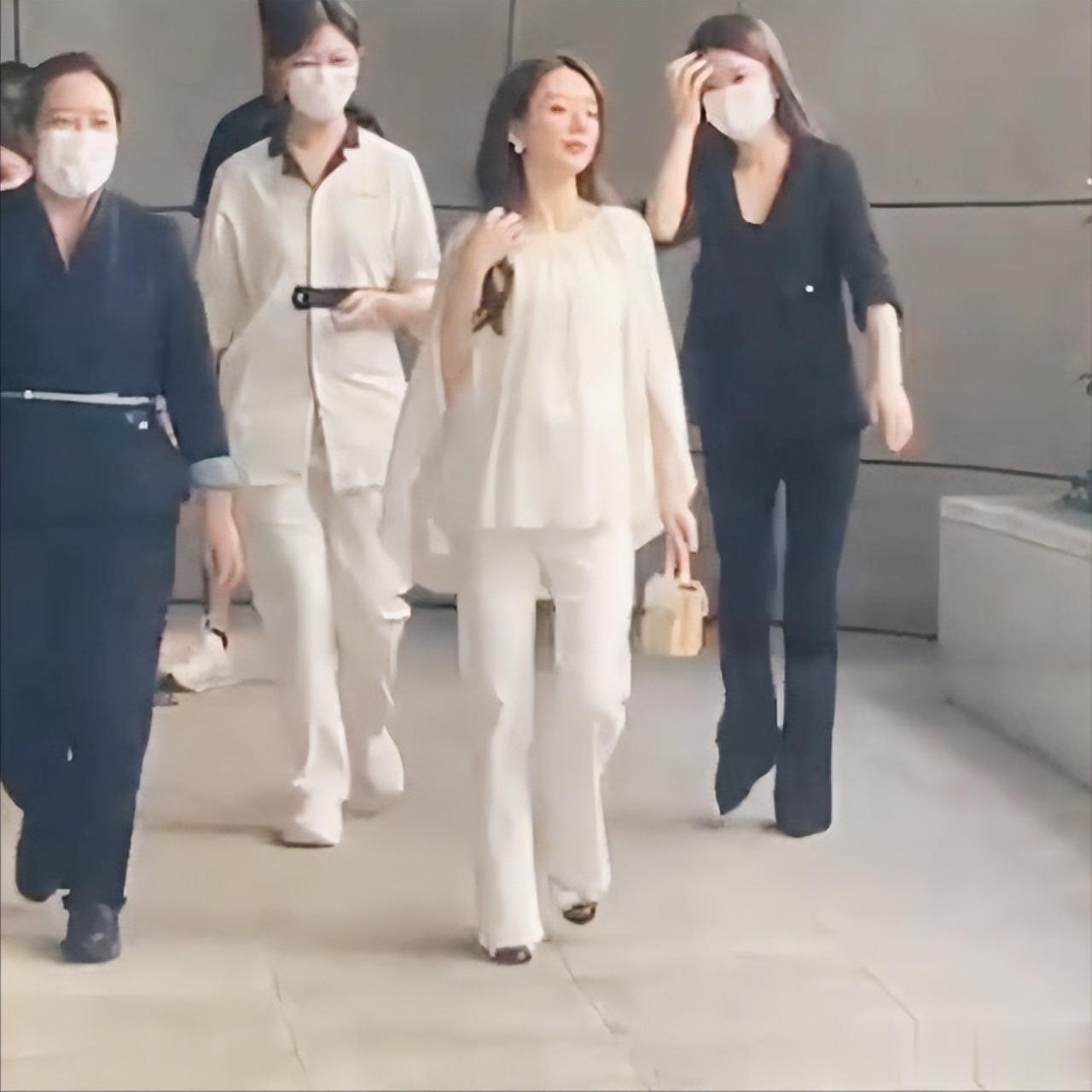 郭富城演唱会,方媛发文,现在不能坐飞机,回复网友没卸货言论