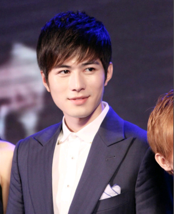 “最惨男明星”陈学冬:突遭车祸,11部作品被下架,生活无法自理