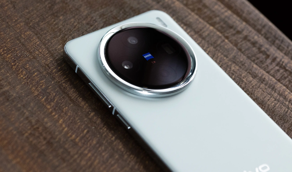 vivo高端机突降1219元,天玑9400+100倍变焦,还支持IP69防水