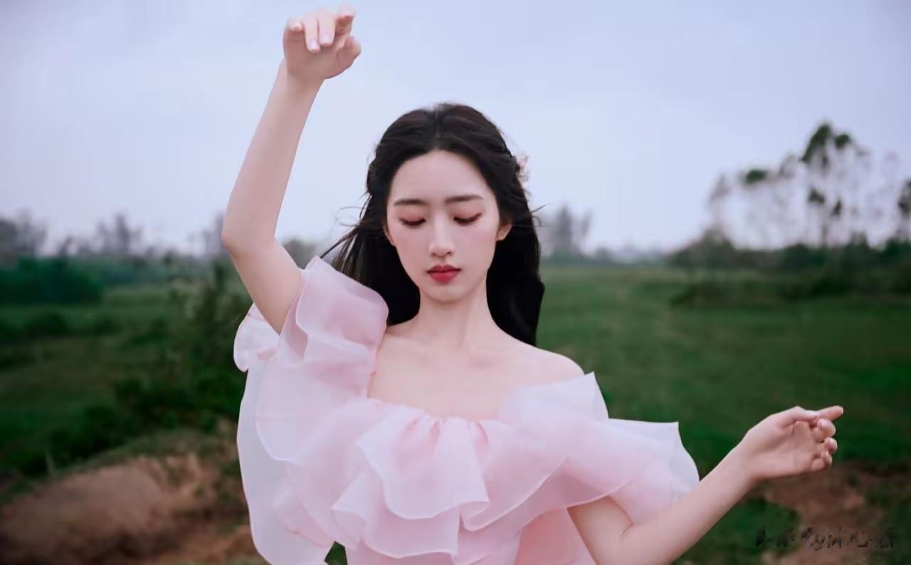 邓恩熙：法式田园风少女