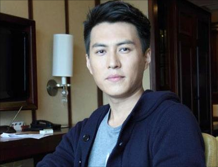 她被靳东抛弃,转身嫁父亲选的男人,45 岁被宠成公主,她凭什么?