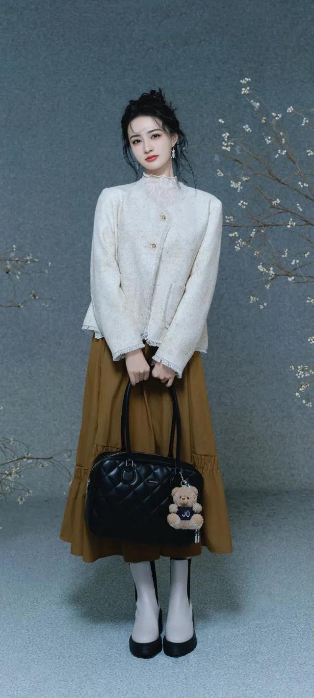 美女系列壁纸第4991期—徐璐