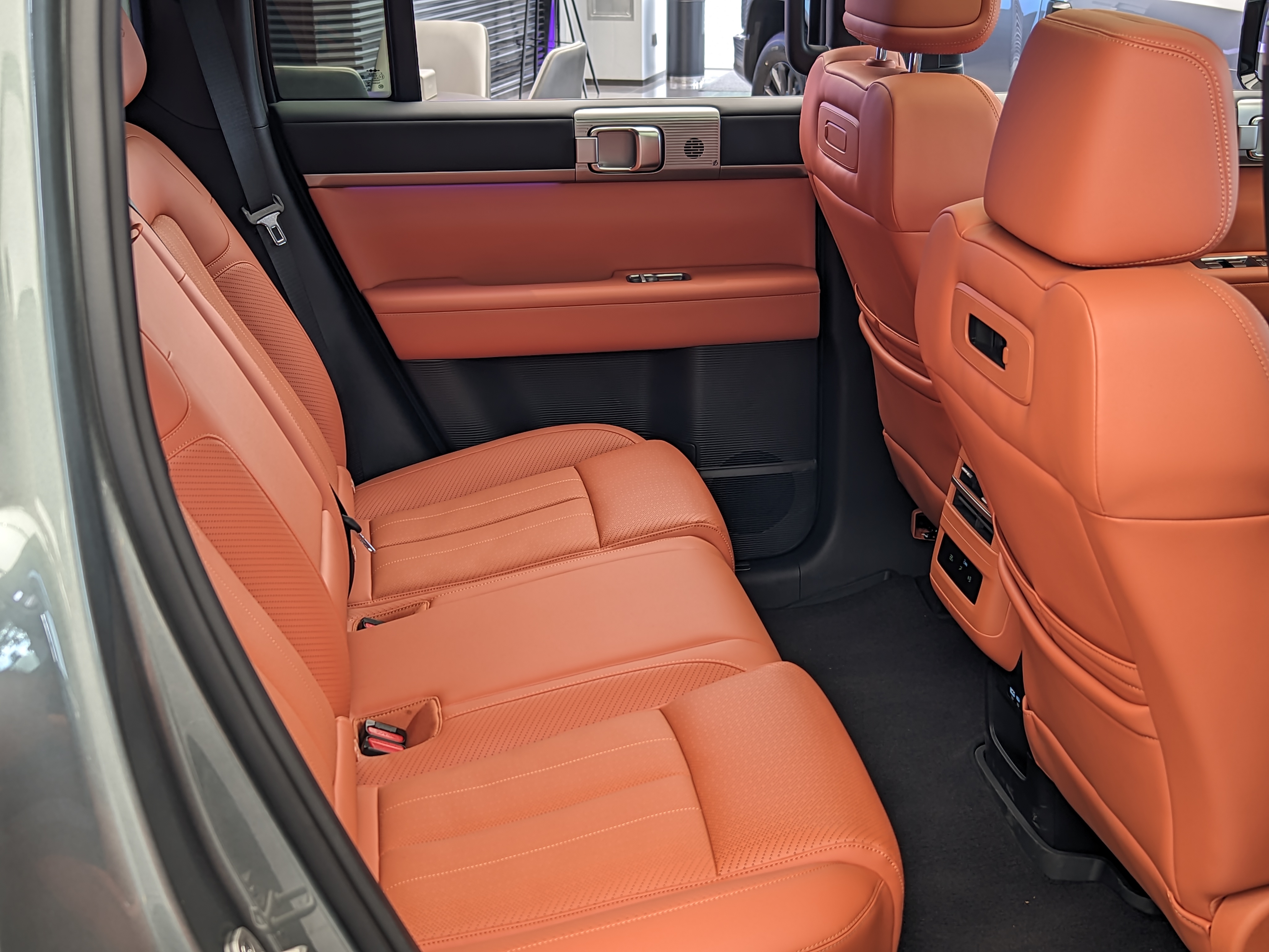 方程豹钛7线下体验：不只是便宜，或有望成品牌销冠？