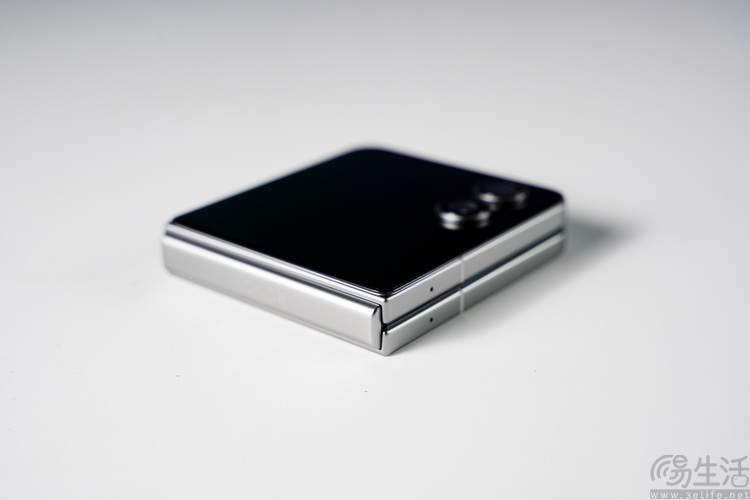 到了2025年，“小折疊”比過去好用了嗎