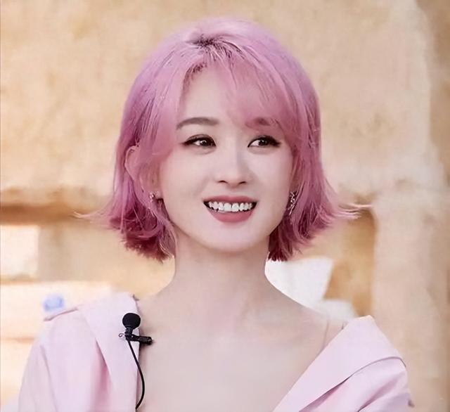 热搜第一！关于恋情绯闻，赵丽颖现骚操作，网友：没素质，快封杀