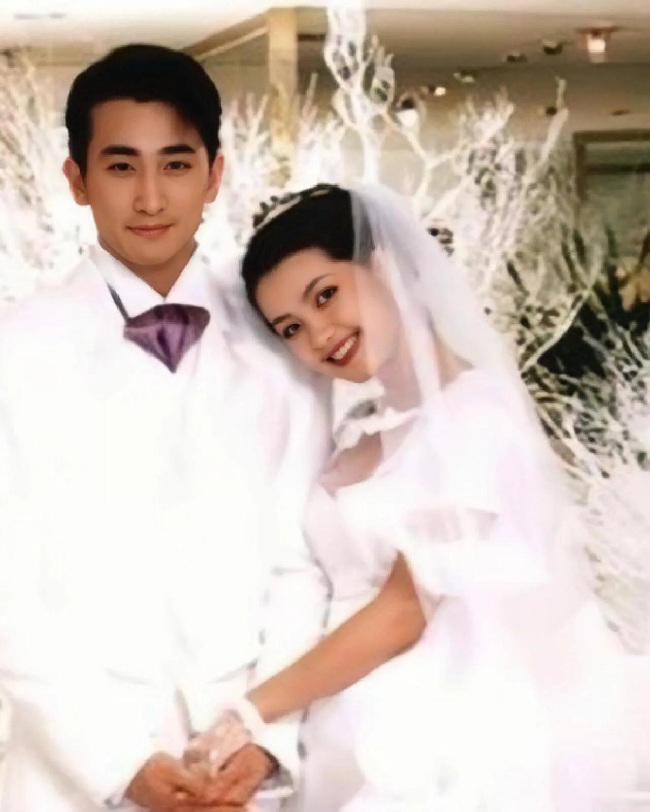 车仁表长子结婚，他和申爱罗出席儿子婚礼，58岁车仁表有儿媳妇了