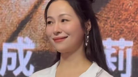 一手好牌打得稀烂！当42岁江一燕跟赵又廷演夫妻，网友：面相完全变了