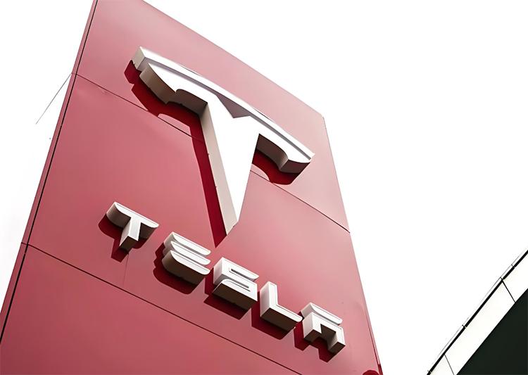 馬斯克又放大招！特斯拉要自己造芯片，因為供應(yīng)商太慢、產(chǎn)量不夠