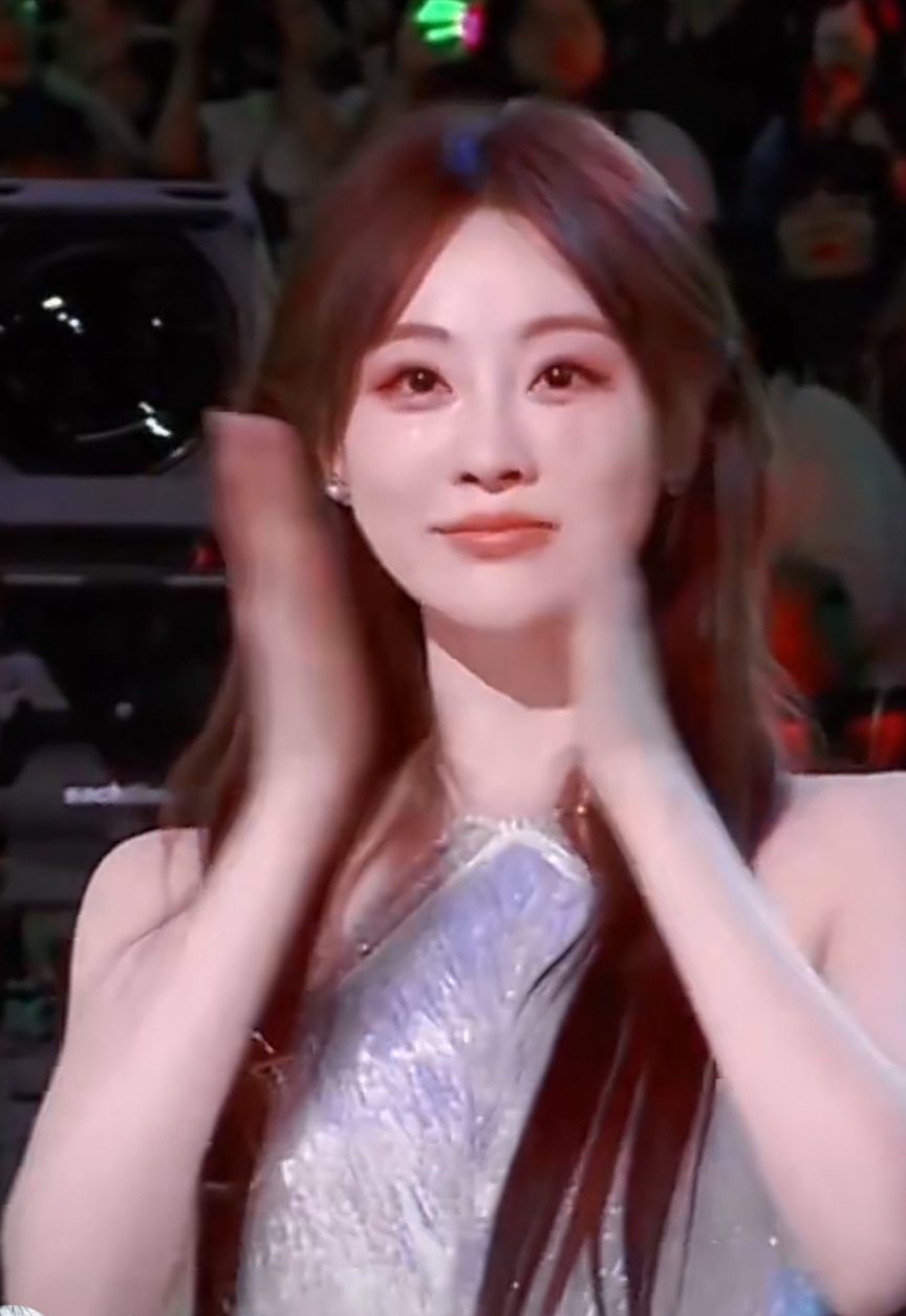 祝绪丹直播哽咽落泪:真实与共情的情感风暴