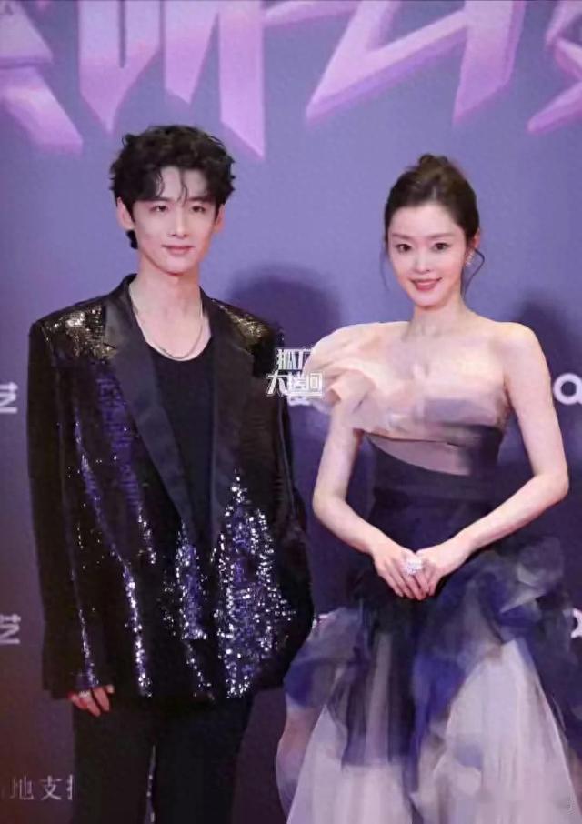 细节藏不住爱!白敬亭晒家意外暴露恋情,这是要官宣了?