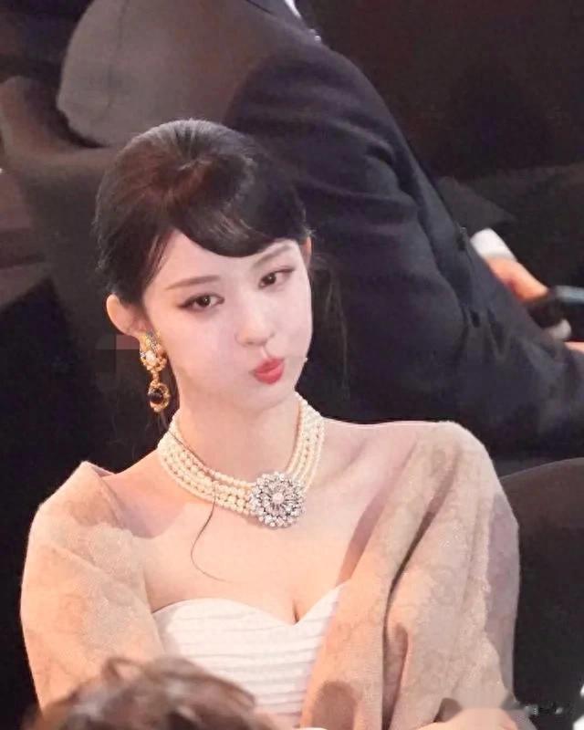 王楚然从南湘变成了唐宛如?尖叫之夜内场照疯传,真是太美了!