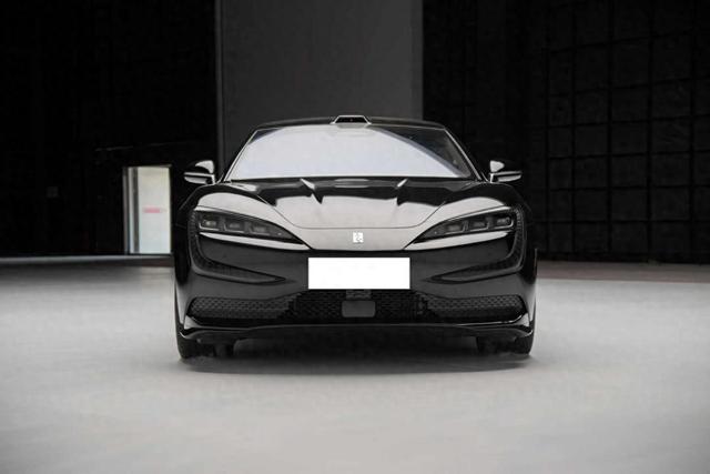 可选纯电/插混,62.8万起售,仰望U7究竟有哪些看点?