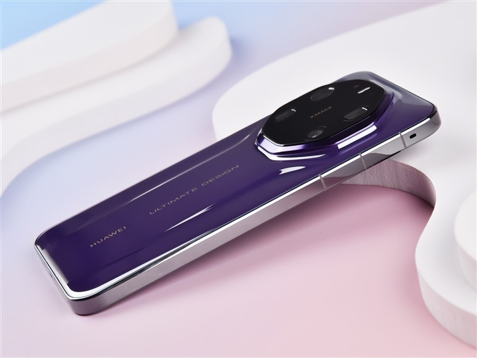華為“新機皇”終于有貨了，20GB+1TB+鴻蒙OS6，花粉們沒有白等