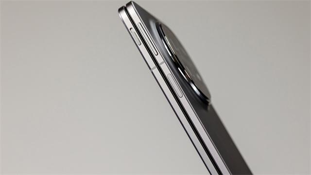 轻薄全能无短板 买折叠屏还是选OPPO Find N5