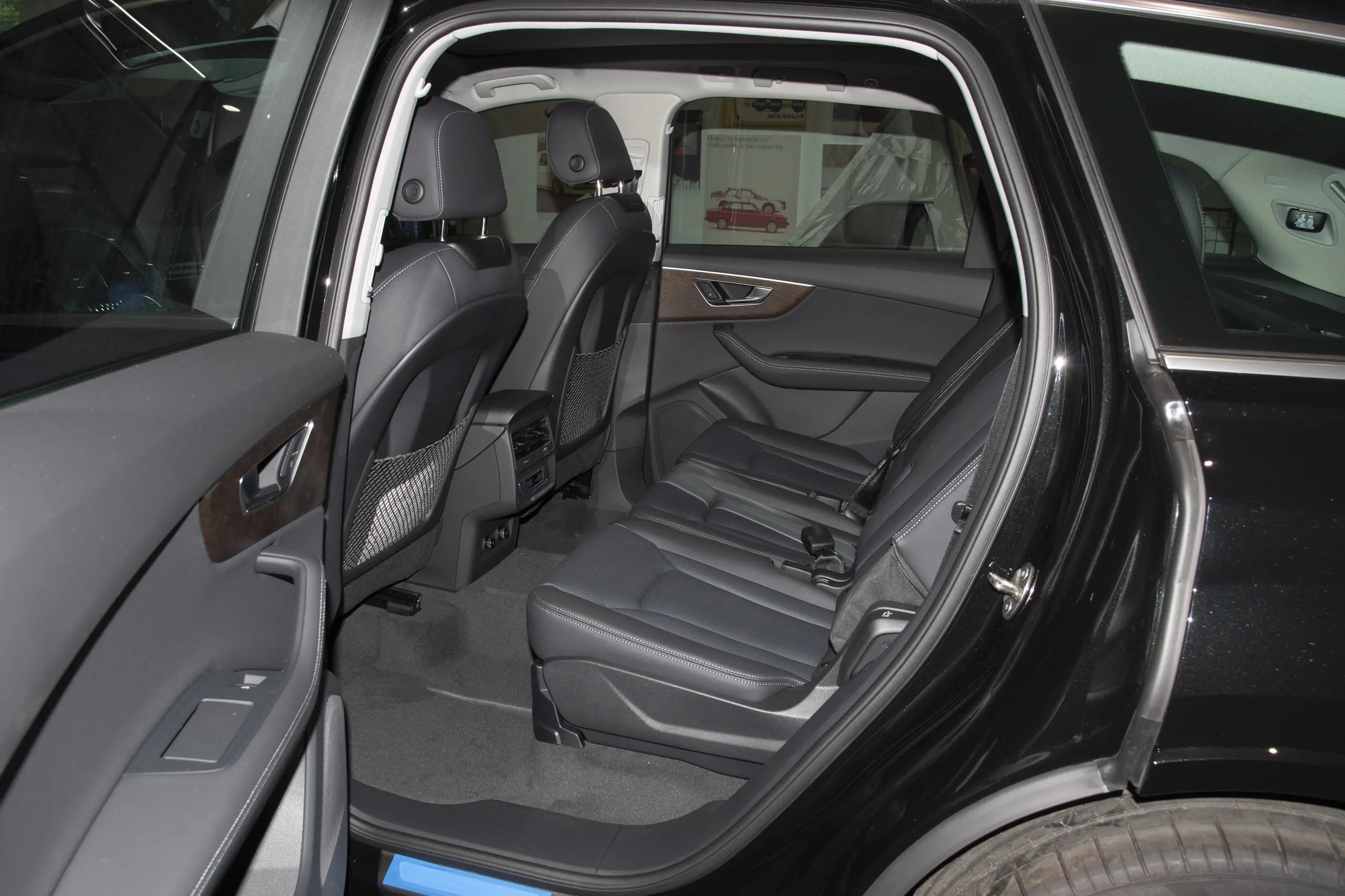 奥迪Q7：2025款车型配置解读，选哪款最划算？