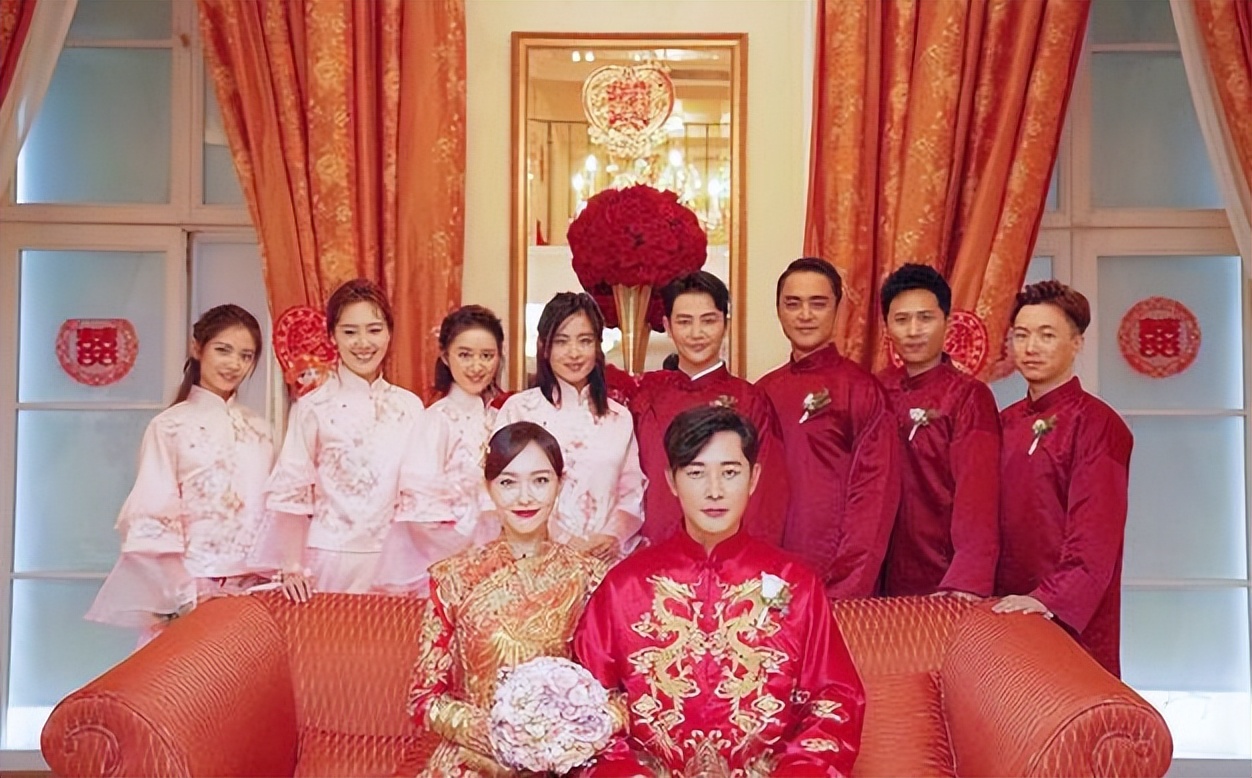 霸总变油腻男?45岁明道胡子拉碴、头秃顶,邋里邋遢现身罗父葬礼