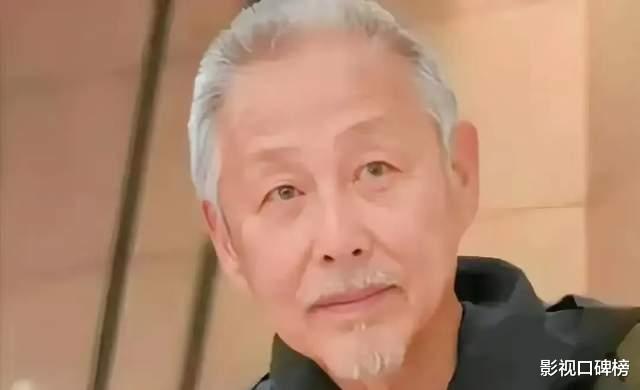 70岁陈道明近照曝光,头发居然全白了,断崖式衰老简直判若两人
