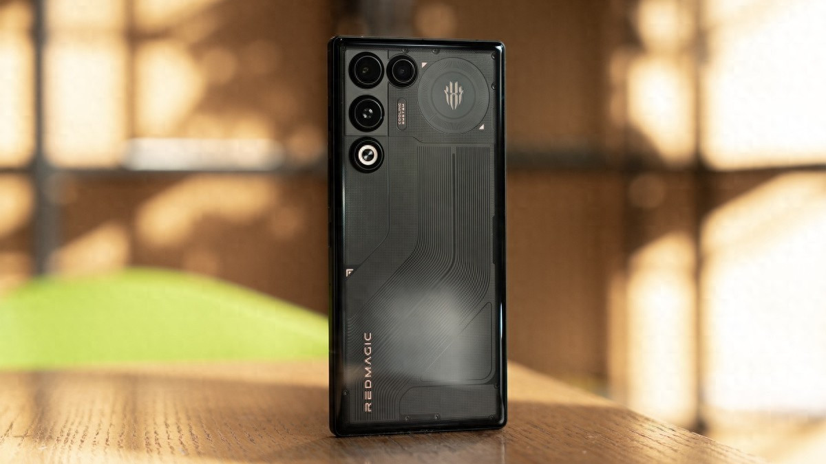 “游戲Air”手機(jī)登場(chǎng)？紅魔11 Air定價(jià)3499元起，值得買嗎