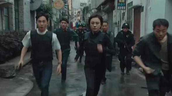 今晚首播！17集大剧来袭，是《我是刑警》后我最想看的刑侦剧