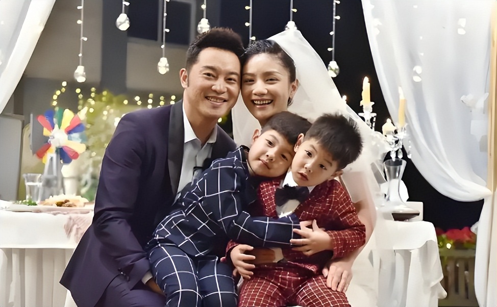 钱再多有什么用？年仅50岁就皮松肉垮的胡可，给所有女星提了个醒