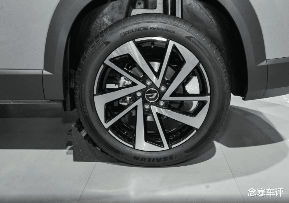 捷达VS8现卖9.59万起，轴距比VS7长1mm，这操作厂家也太精明了