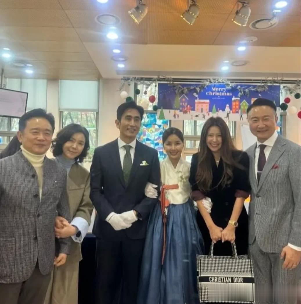 车仁表申爱罗儿子结婚，长相很路人没继承好基因，还不如爸爸帅气