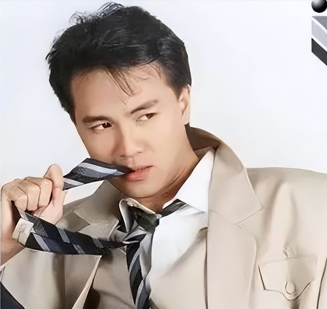 他是“四大天王”之首，消失了20年，离婚后再娶初恋，如今还好吗