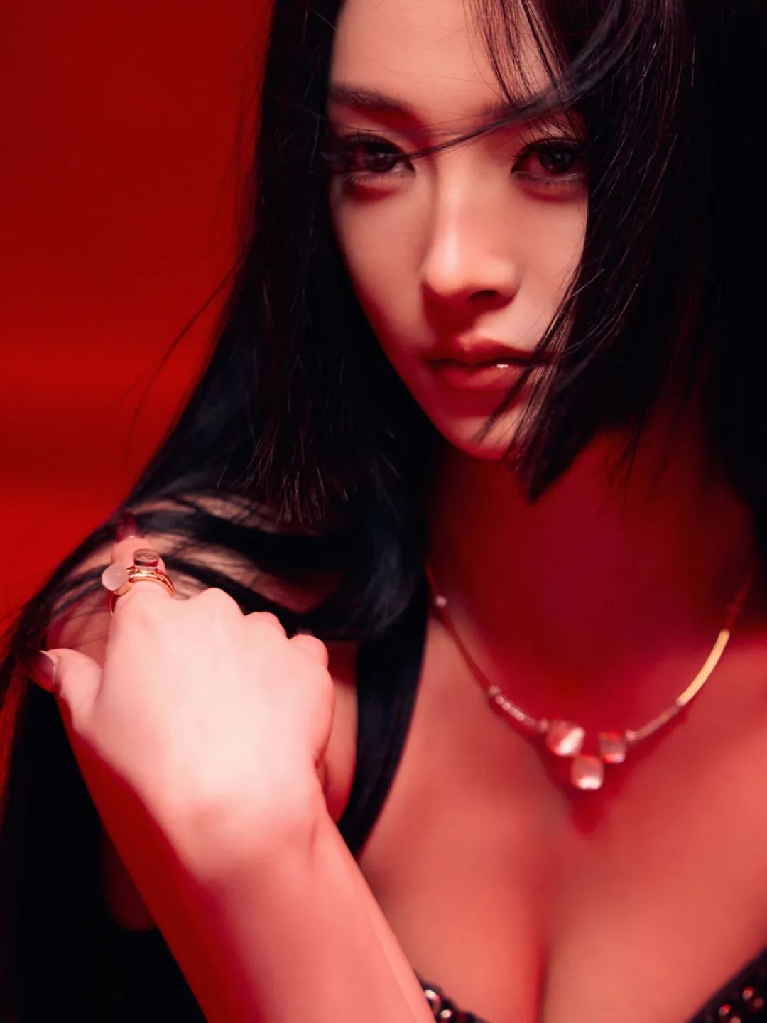 周洁琼，黑长直公主