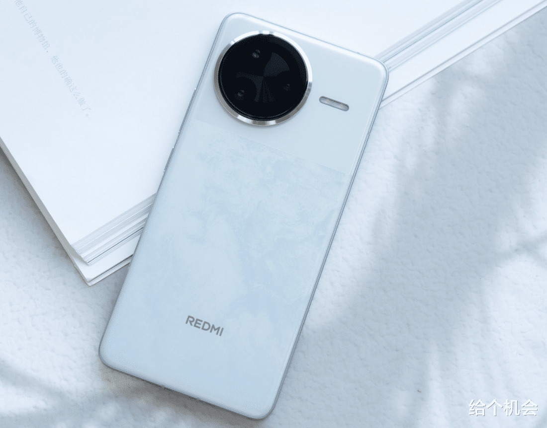 2K屏+潜望长焦+7000mAh,定价四千元内,红米这次要KO大哥了