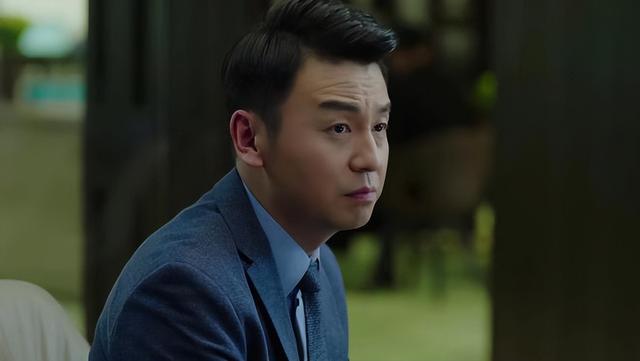 这次被央视“点名”的雷佳音，暴露真实处境，原来徐峥真的没说错