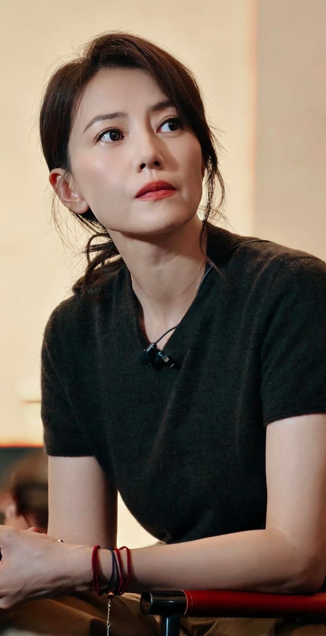 高圆圆，近距离贴脸大头照，女神老了，但还是很美