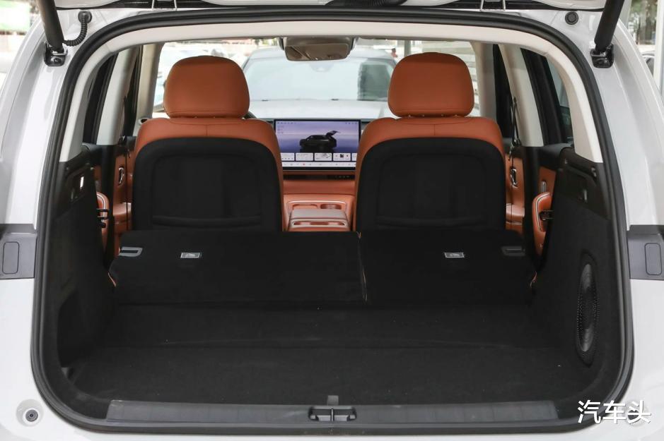 零跑作为新能源后起之秀，中型SUV有C10站稳脚跟，属实难得