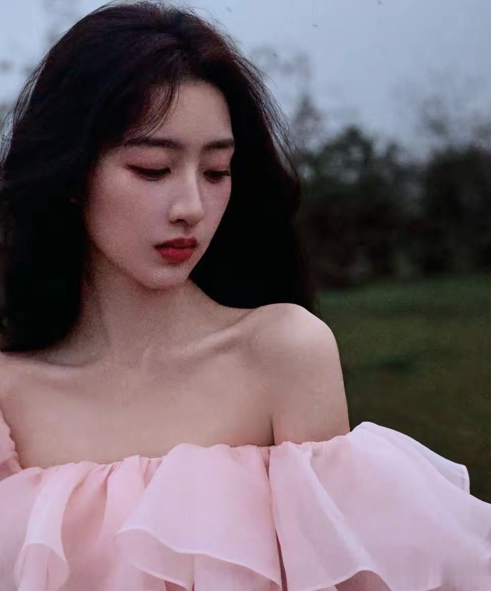 邓恩熙：法式田园风少女