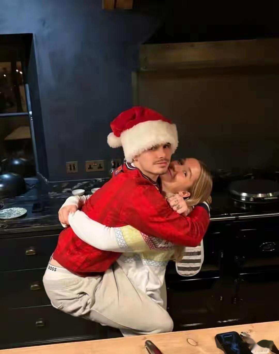 贝克汉姆14岁女儿小七，身高1米75超辣妈，颜值逆袭惊艳全网