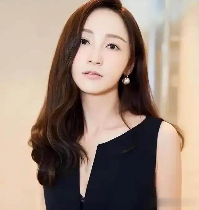 从当红女星到“出轨门”，42岁姚笛如今过得怎么样？